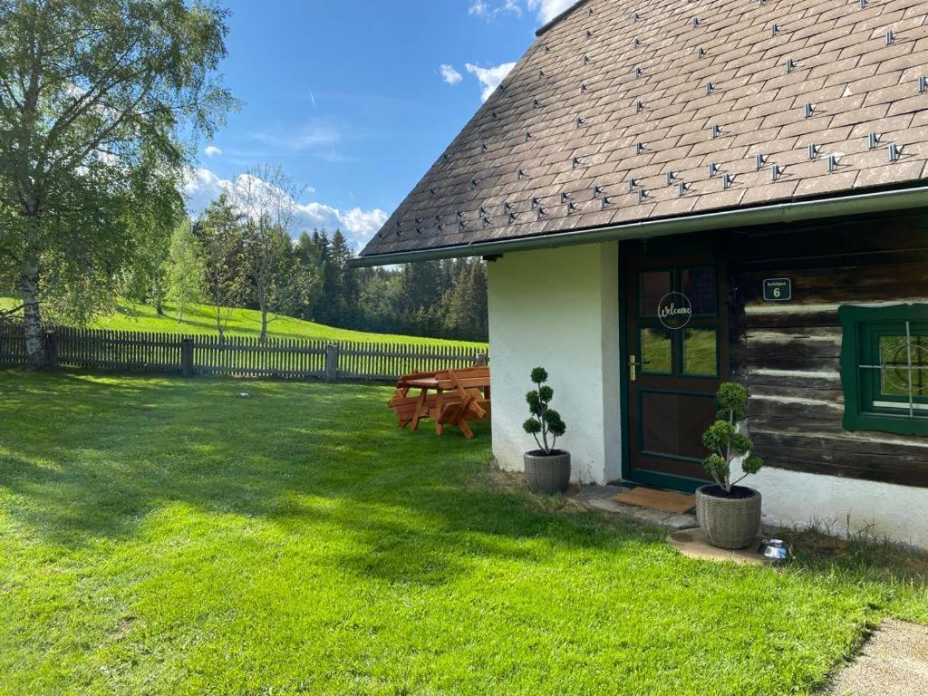 Ferienhaus Waldtraum Sankt Veit an der Glan Exterior photo
